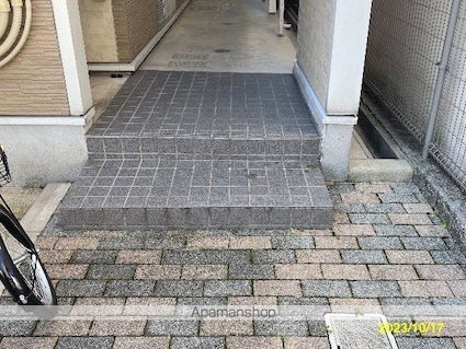 レオパレスコーガ[1K/19.87m2]のエントランス