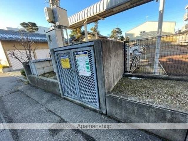 パークハイツ南出来島の外観写真