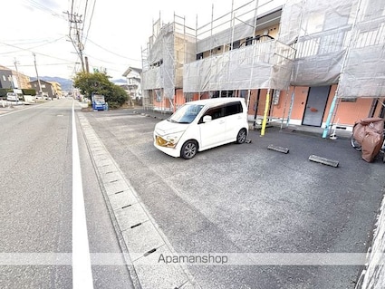 熊本県八代市海士江町[2K/36m2]の駐車場