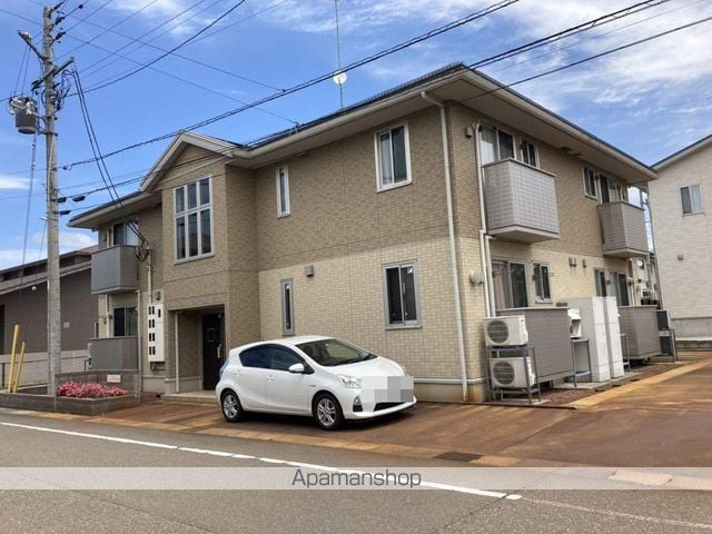 パンシオン中央の外観写真