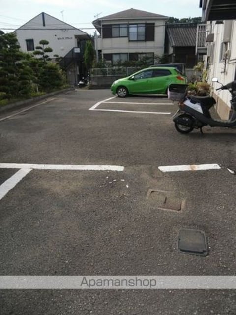 和歌山県和歌山市松江中１丁目[3K/41.64m2]の駐車場1