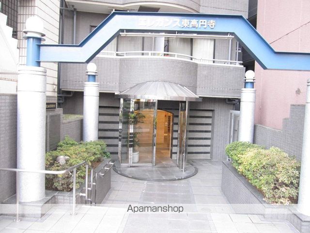 エレガンス東高円寺の玄関写真