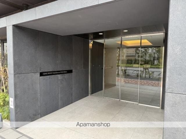 ONE ROOF RESIDENCE KIBA WEST(ワンルの玄関写真