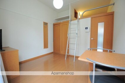 レオパレスｒｏｕｔｅ６６６[1K/19.96m2]のリビング・居間1