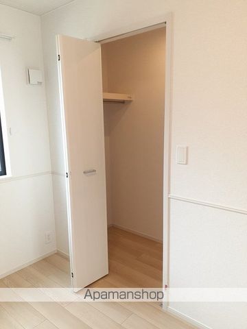 ジェネシスIIIの内装写真