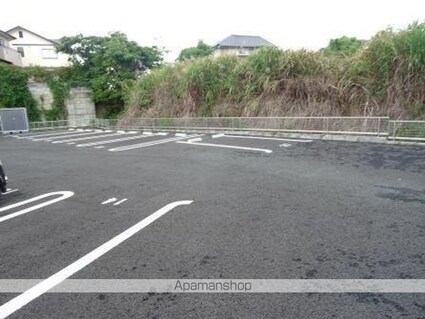 Ｆｏｒｔｉｎａ[2DK/57.31m2]の駐車場1