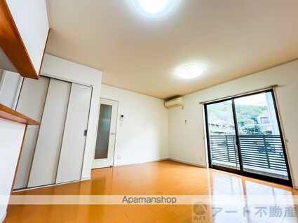 ＲＹＳ道後　Ｂ棟[3LDK/92.7m2]のリビング・居間