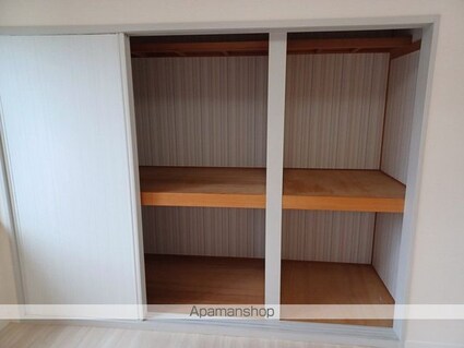 ＤＩＡＳ　ＯＡＮＡ　Ｄ棟[2K/42.6m2]の玄関