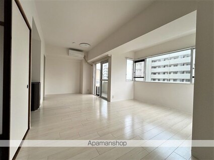 スカイコート上杉[3LDK/74.05m2]のリビング・居間