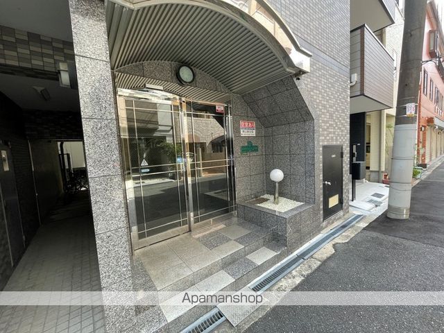 エクセレント上新8の玄関写真