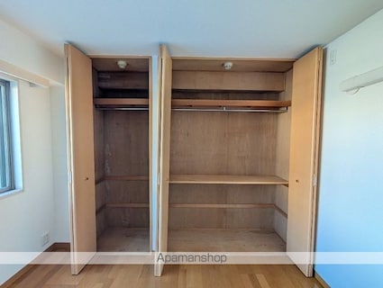 ゼフィルスＢ棟[1LDK/50.44m2]の収納