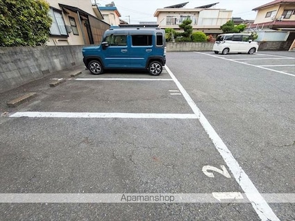 グリーンハイツ中島[2LDK/57m2]の駐車場