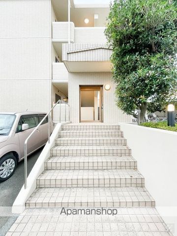 リブラ川崎の玄関写真