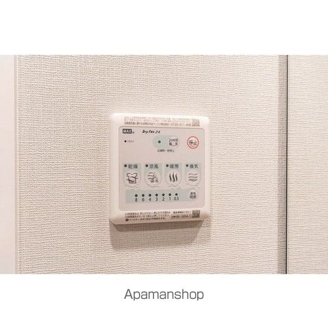 コンフォリア・リヴ板橋の内装写真