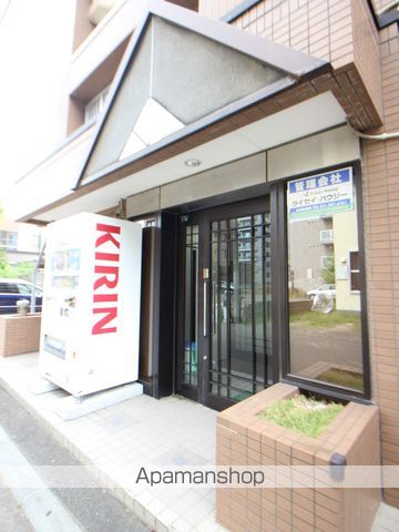 メープル円山の玄関写真