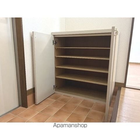 サープラス北野の内装写真