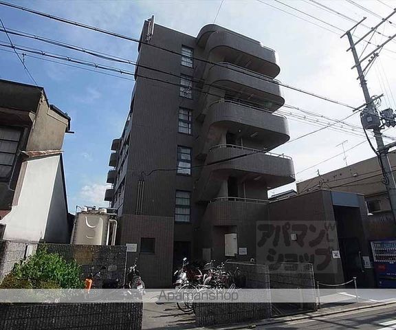 ハウスセゾン鞍馬口の外観写真
