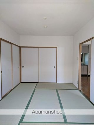 Ｇｒｅｅｎ　Ｃｏａｔ[2LDK/58.5m2]の内装3