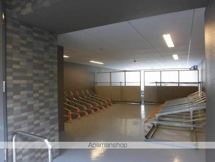 ロイヤルガーデン高知駅前[2LDK/61.29m2]の共用部3