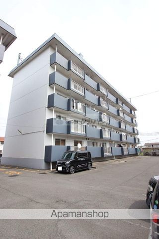 新涯マンションBの外観写真