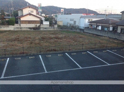 レオパレスグリーン鳥山[1K/28.02m2]の駐車場