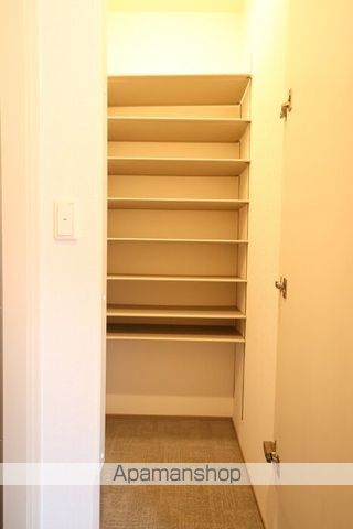 シャルールの内装写真