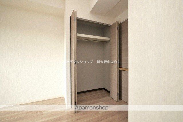 ファーストフィオーレ江坂ウエストの内装写真