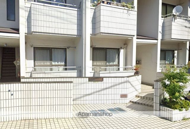 ハイフラット赤堤の玄関写真