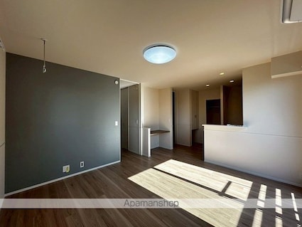 エミーズ２[2LDK/65.39m2]のリビング・居間