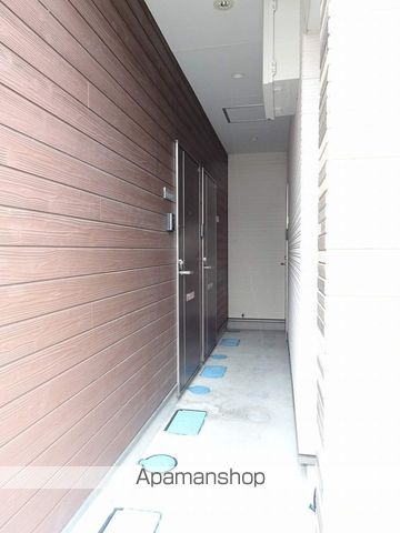 インフィニティ原町の玄関写真