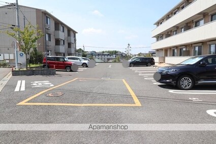 ＡＩＲＹ　ＨＩＬＬＳ（エアリー　ヒルズ）　Ｃ棟[1LDK/52.54m2]の駐車場