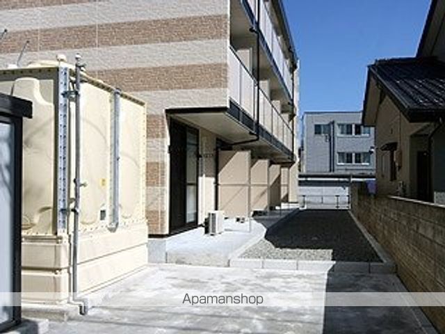 レオパレスフィガロの玄関写真