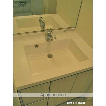 コンフォリア東池袋ＥＡＳＴ[1DK/30.1m2]の洗面所