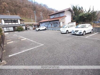 レオパレスしんばし[1K/23.18m2]の駐車場