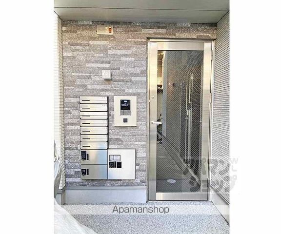 ハーモニーテラス深草十九軒町の玄関写真