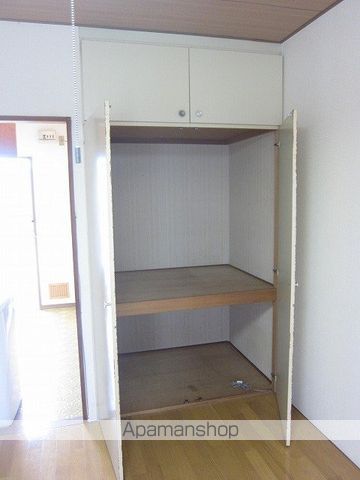 パナハイツカワサキの内装写真