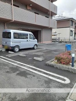 ラシーヌ[1K/26.07m2]の駐車場1