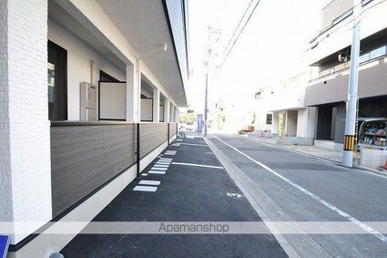 広島県広島市南区宇品御幸２丁目[1R/27.32m2]の駐車場1