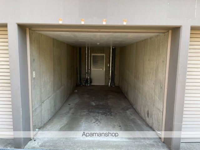 ヴェルデュール中央の玄関写真