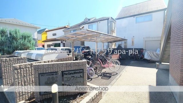 コンフォートフォレストの玄関写真