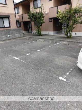 和歌山県海南市岡田[1LDK/48.79m2]の駐車場
