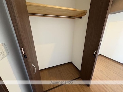 環境立地ビル[2LDK/52.39m2]の収納