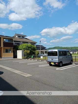 マリアローザＢ[2LDK/57.21m2]の駐車場