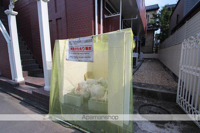 霞ヶ関パレスの玄関写真