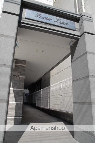 フロンティア加治屋の玄関写真