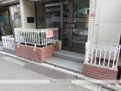 立川マンション[2K/30.5m2]のエントランス1