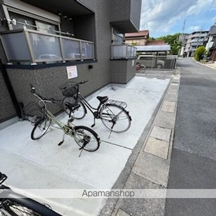 アークリード大津北[1K/25.2m2]の駐車場