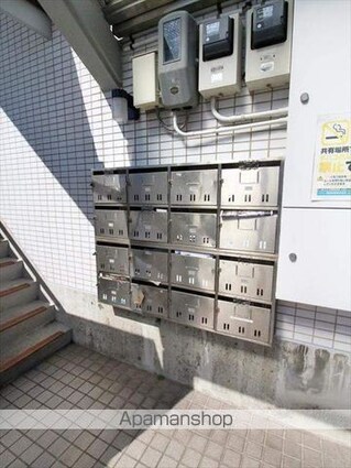 愛媛県松山市西長戸町[1R/21.66m2]のエントランス3
