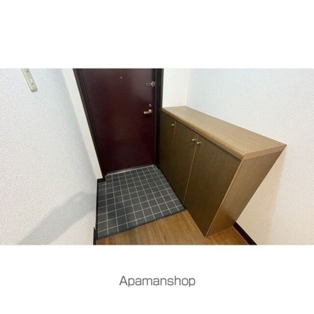 東京都新宿区下落合４丁目[2LDK/86.49m2]の玄関