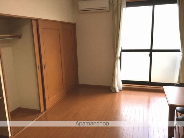 レオパレスGRANDEUR 島の内装写真